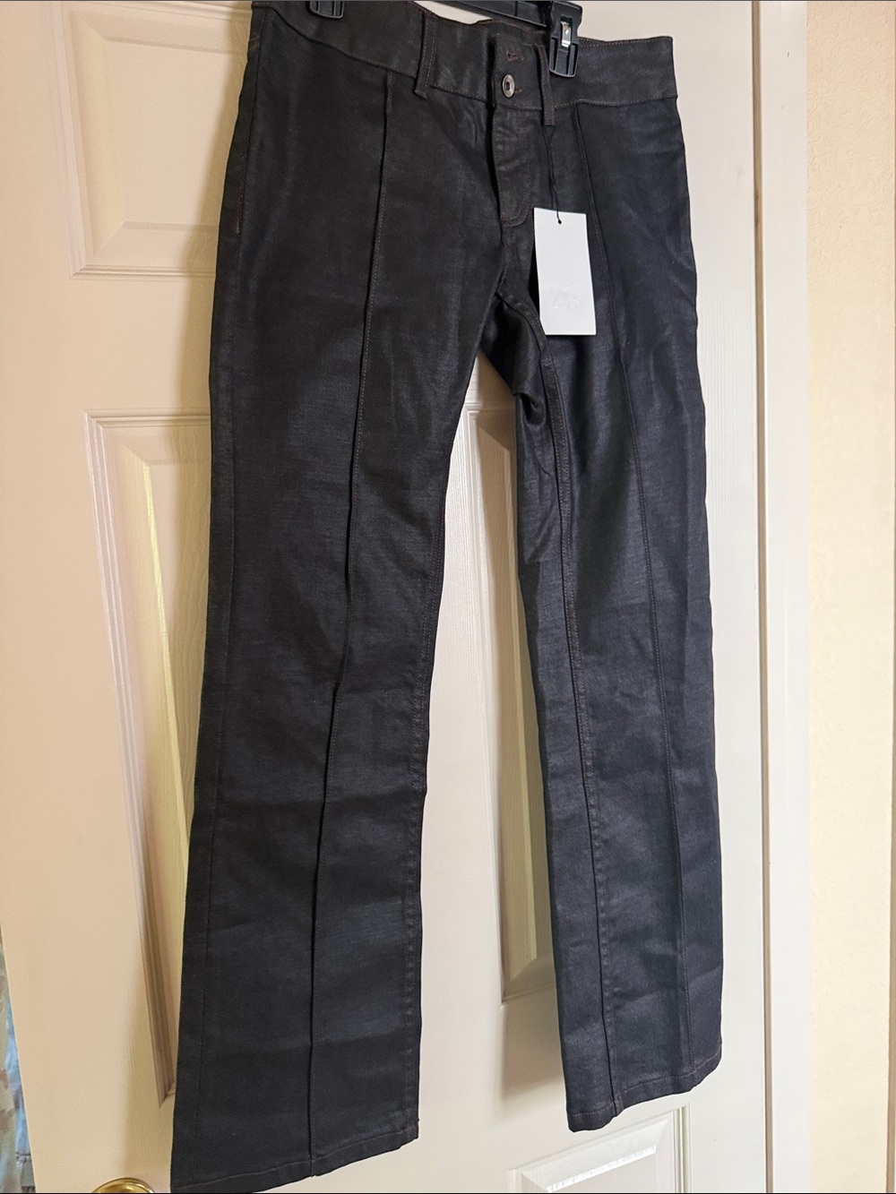 Zara Straight-Leg Women's Jeans in Black